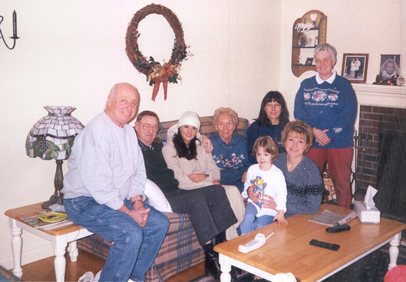 Bob Mienscow, Bill Swanton, Stacie Ruckert, Nadine Swanton, Eileen Swanton Raymond, Rita Mienscow, Maria Mienscow and Rita Mienscow.jpg 83.0K